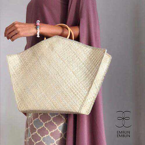 Embun Embun Handwoven Mengkuang Bag Mandarin