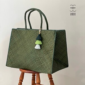 Handwoven Mengkuang Bag True Classic OUT OF STOCK 