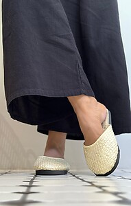 Handwoven Mengkuang Home Sandal
