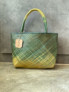Handwoven Mengkuang Tote Two Tone