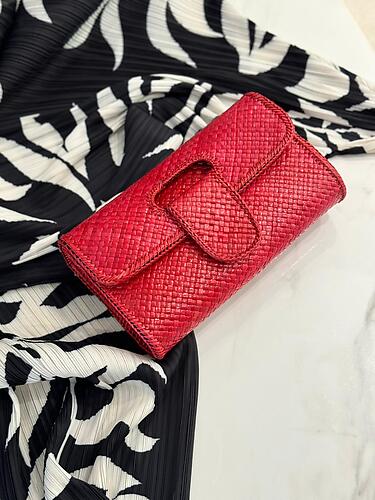 Handwoven Mengkuang Clutch Flap Curve