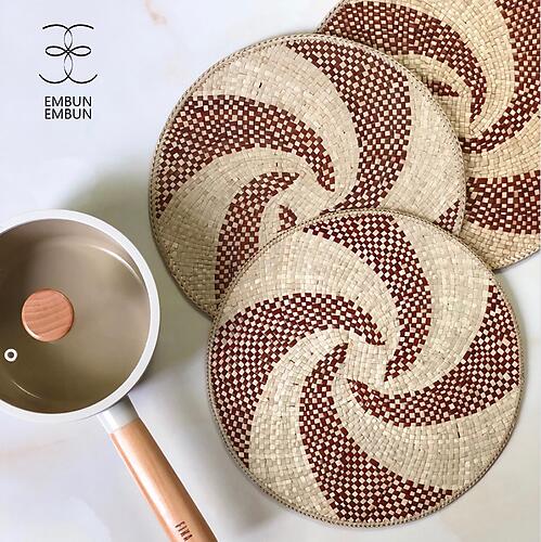 Handwoven Mengkuang Placemats Round - set of 6 pcs OUT OF STOCK